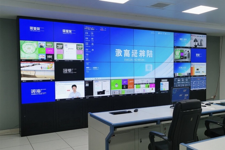 指挥中心液晶拼接屏.jpg 指挥中心液晶拼接屏.jpg