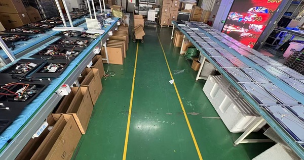 凯发k8国际(中国)官方网站·一触即发21.5寸广告机 凯发k8国际(中国)官方网站·一触即发21.5寸广告机